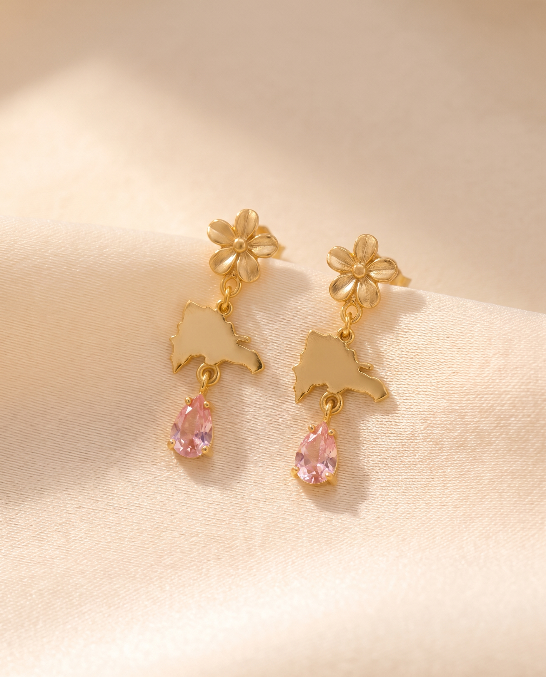 La Isla Charm Earrings 🇩🇴